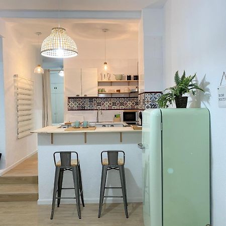 Belleza Y Estetica Modernista En Pleno Centro Alicante Buitenkant foto